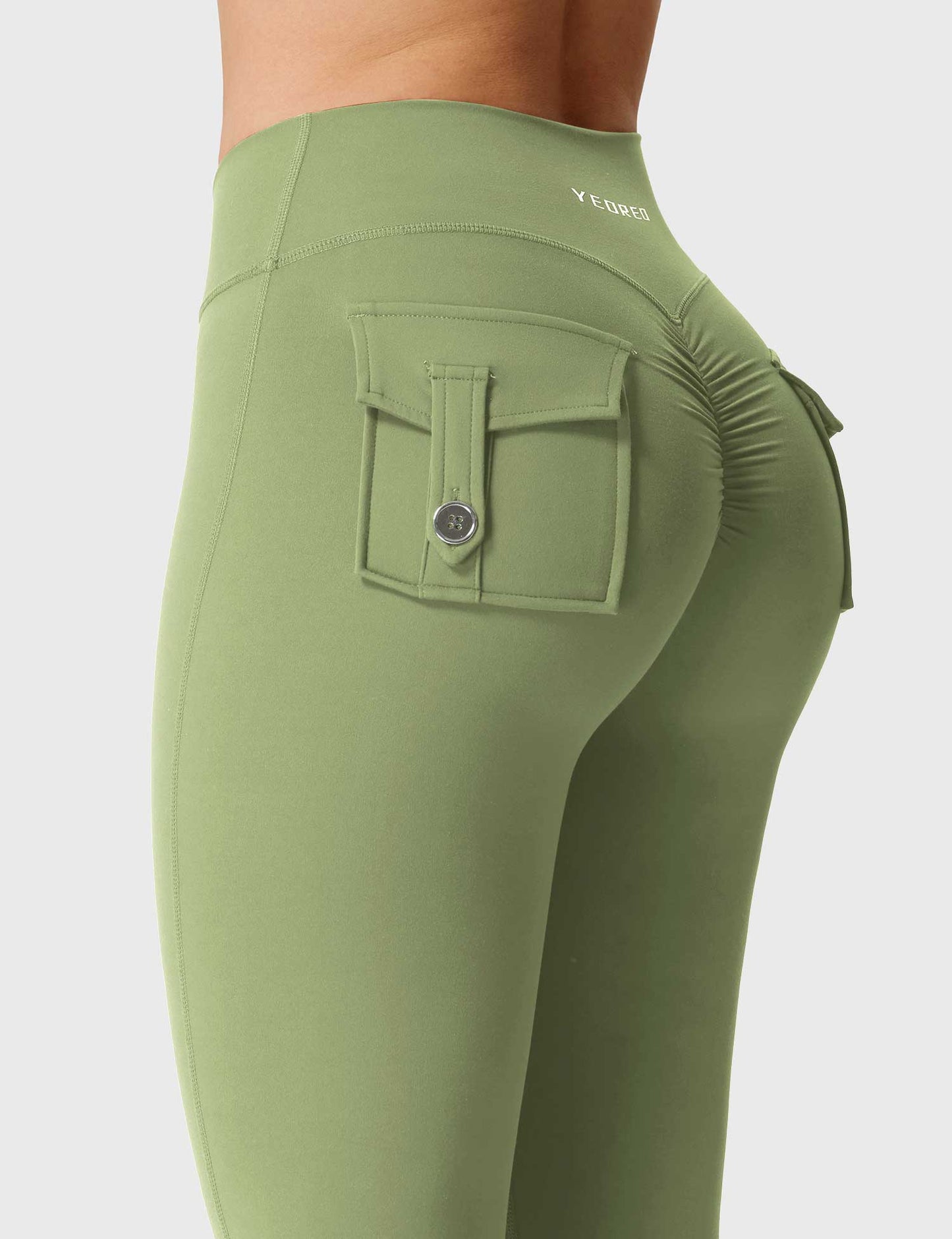 V-waistband Charm Leggings