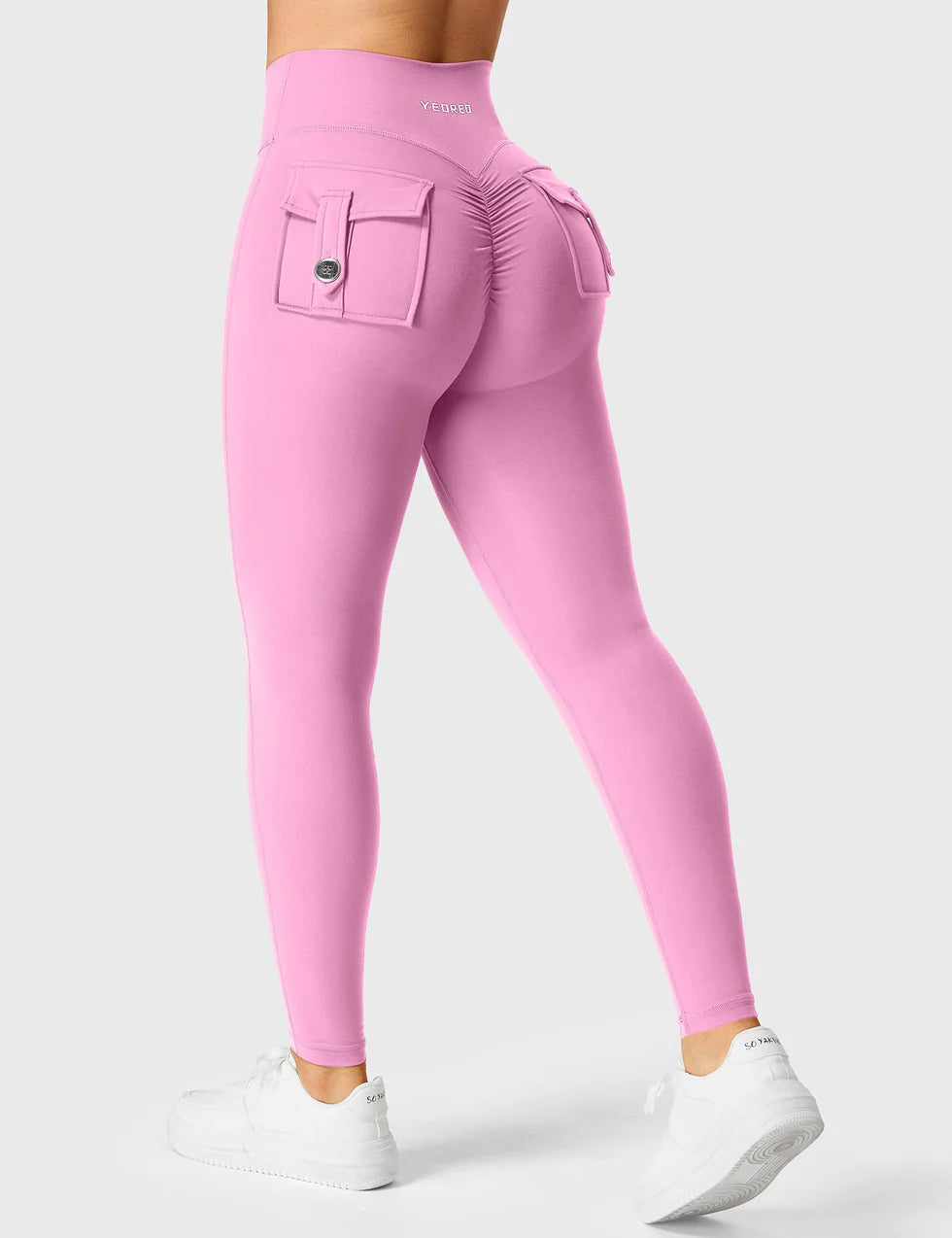 V-waistband Charm Leggings