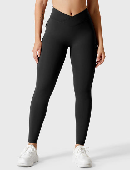 V-waistband Charm Leggings