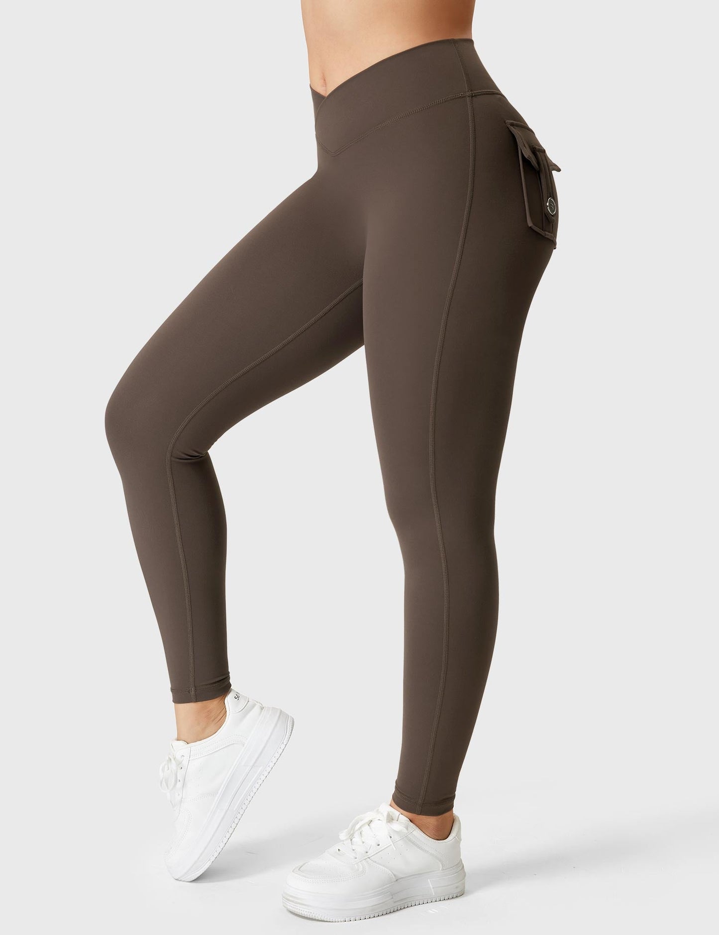 V-waistband Charm Leggings