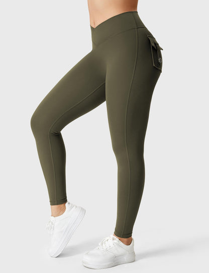 V-waistband Charm Leggings