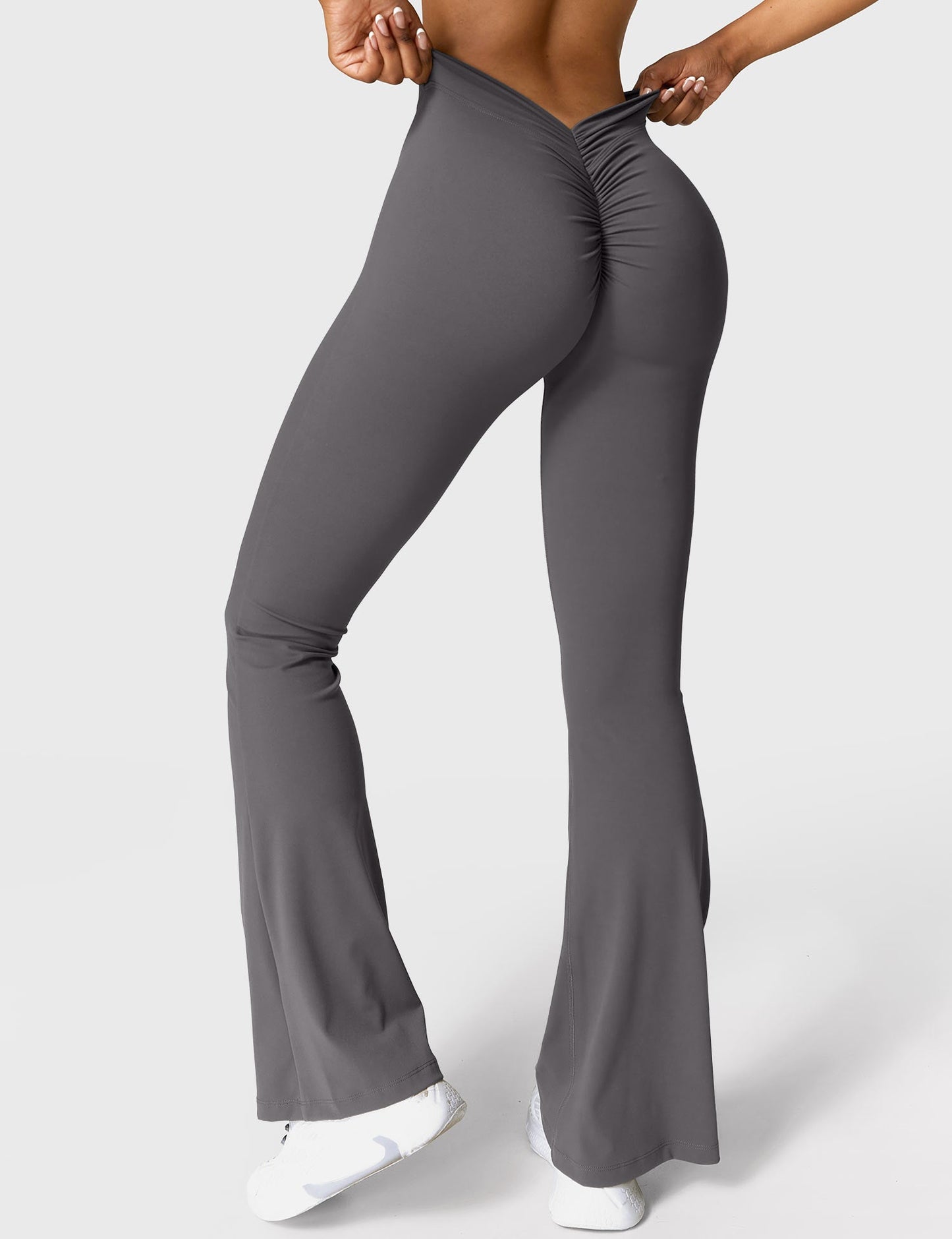 Daze V-back Flare Leggings