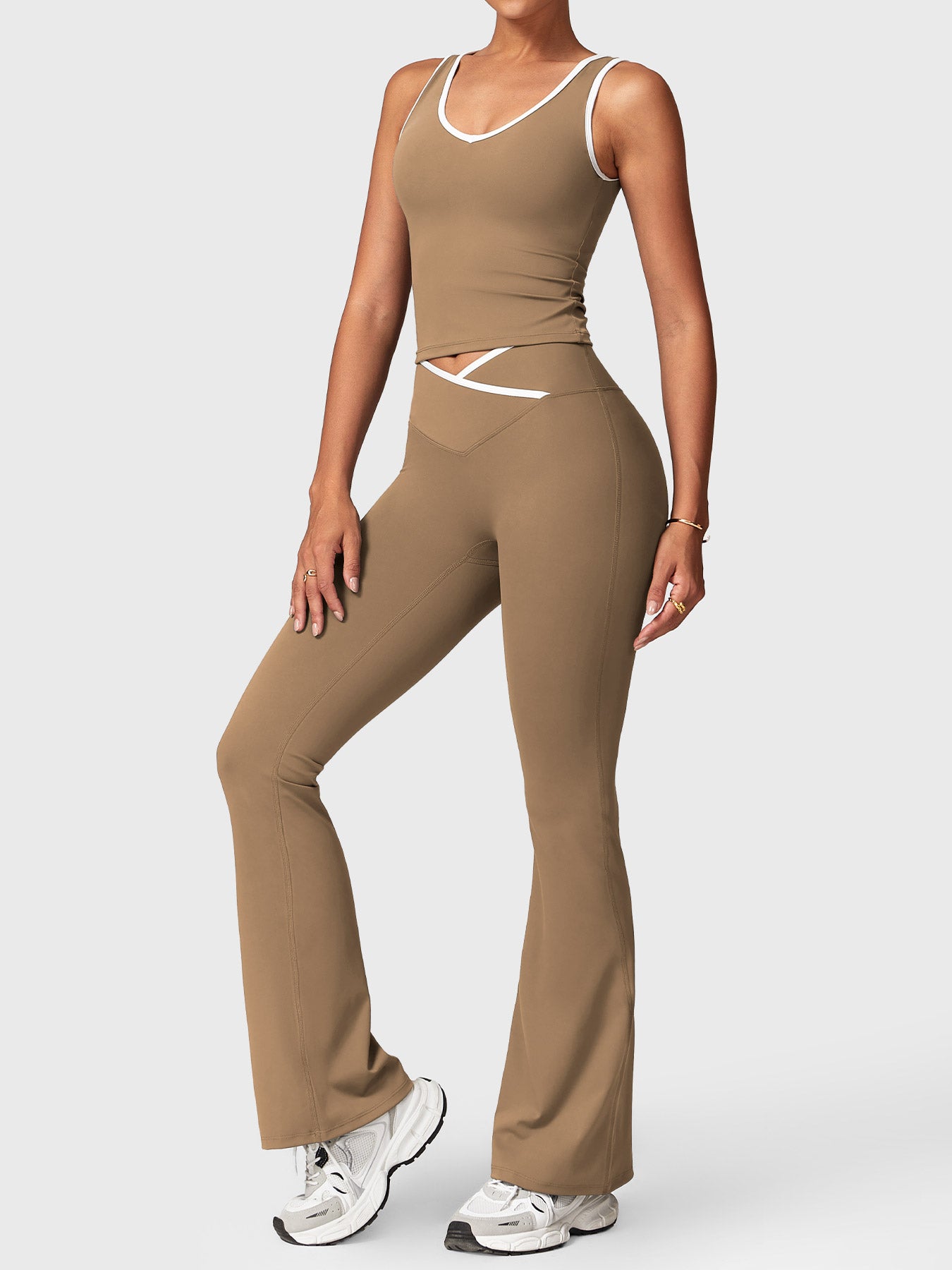 Alberta Contrast Trim Sports Set